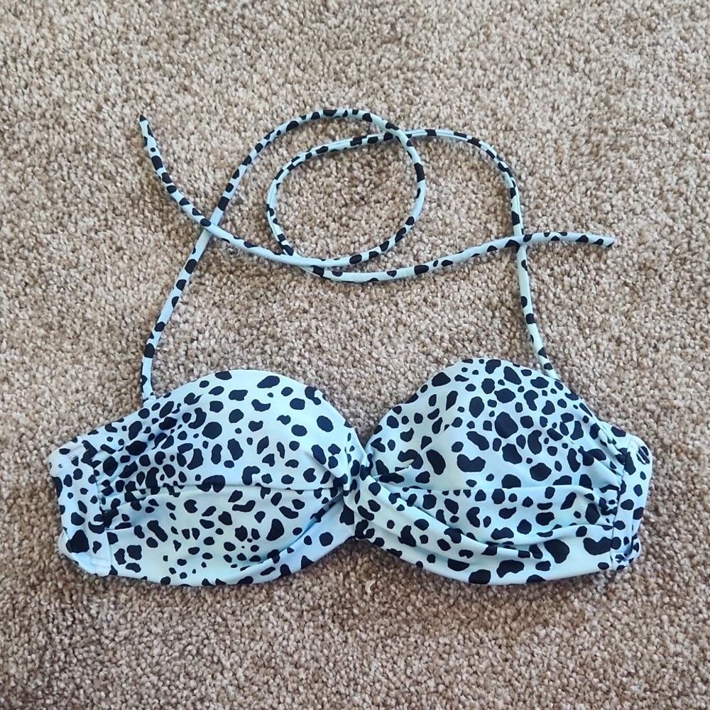 32B Victoria's Secret bikini top